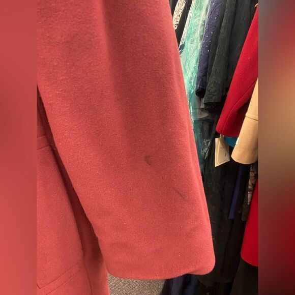 Lg Bromleigh red jacket - Picture 2 of 6